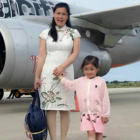 我们一起去越南，到越南芽庄休闲，陪妈妈外婆过节，祝天下母亲快乐！