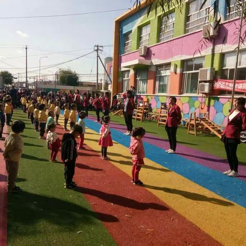 关爱今天的老人，就是关心明天的自己