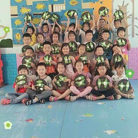 童之梦幼儿园果果班祝大家端午节安康！🌹🌹