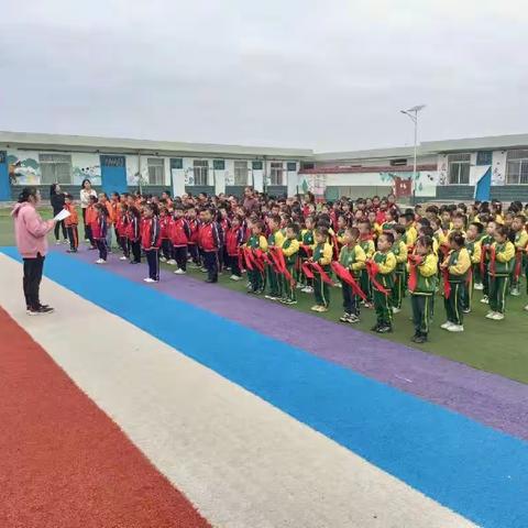 “习爷爷教导记心中·争做新时代好队员”—平泉镇上刘小学开展“十·一三”建队日        主题活动