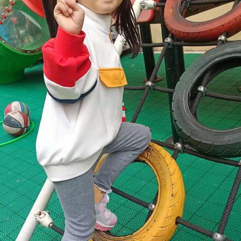 🎉幼儿园一周美好的生活结束啦~✨幼儿园离不开孩子们的欢声笑语！！！😊让我们一起期待下周吧