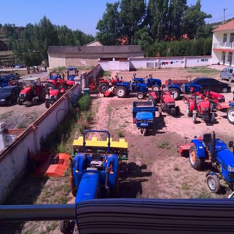 武乡县大有乡年检现场。