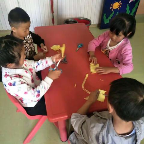 “妈妈辛苦了”“妈妈节日快乐”