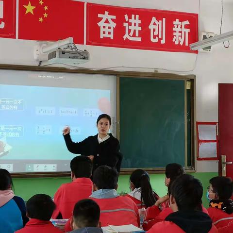 河道九年制学校举行听评课活动