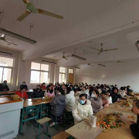 回首耕耘路  逐梦新征程