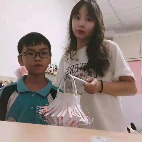 浓情中秋，情满校园