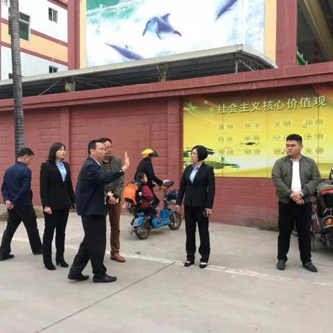 罗阳中心小学开展校车安全工作检查