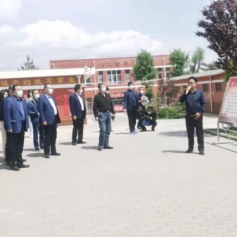 互观互检促提升，互查互评助发展——        泾源县教育体育局组织观摩我乡教育工作