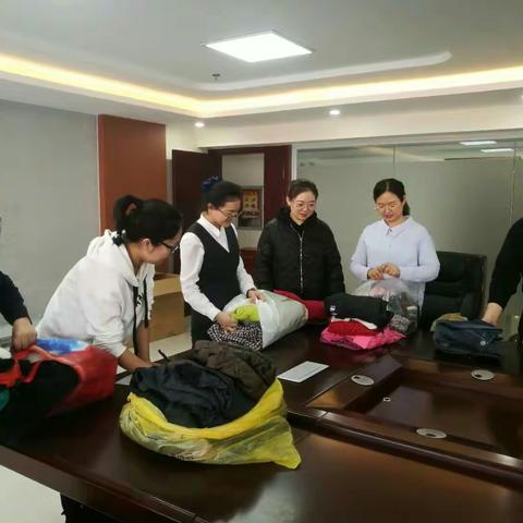 布尔津县联社团委开展“衣暖人心，爱心捐衣”活动