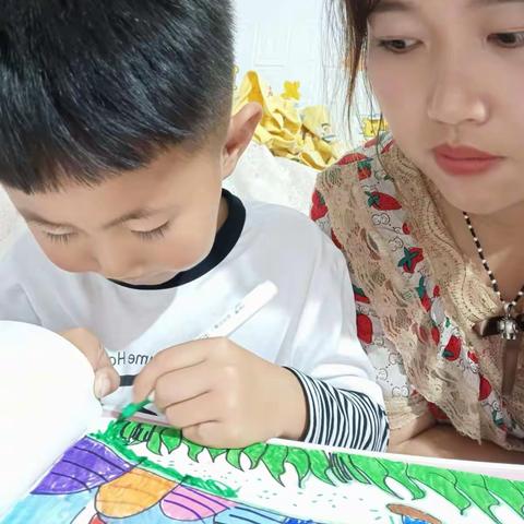 金秋十月迎国庆，振兴中华情意浓！巴彦塔拉镇中心幼儿园汉大班月主题活动《我和祖国在一起》