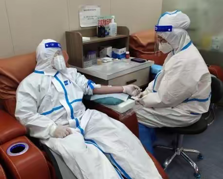 伊犁州友谊医院医生捐献“熊猫血” 为生命接力