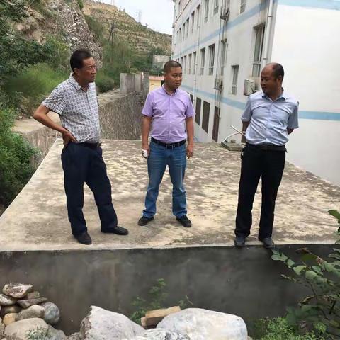 共建平安校园—武都区角弓初级中学进行开学初安全隐患大检查