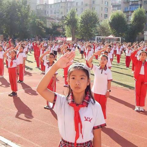 富邦小学举行新学期“播种希望    收获梦想”升旗仪式暨开学典礼活动