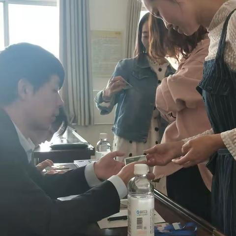 神木市支行外出“开卡”系列（5月17日）