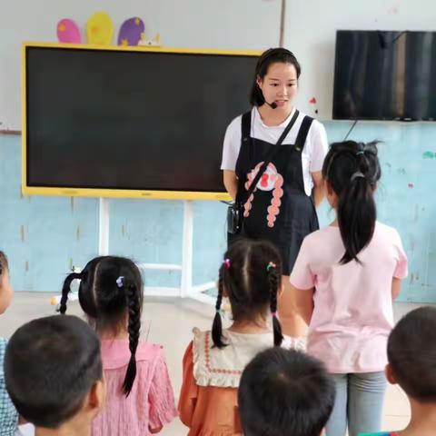 “走进小学，续写童年”柳家乡中心幼儿园参观小学