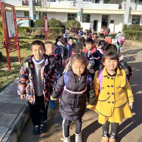 庄家湾小学路队1月6日