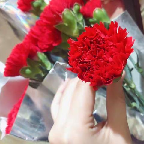 礼赞母爱 我爱您 感恩母亲节——衡水信誉楼日化