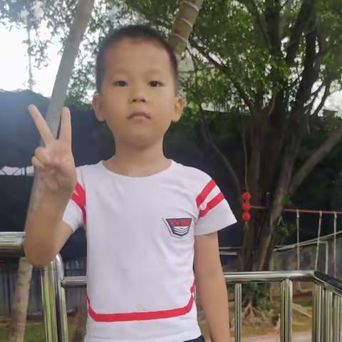 五联幼儿园大二班雷家浩的电子相册