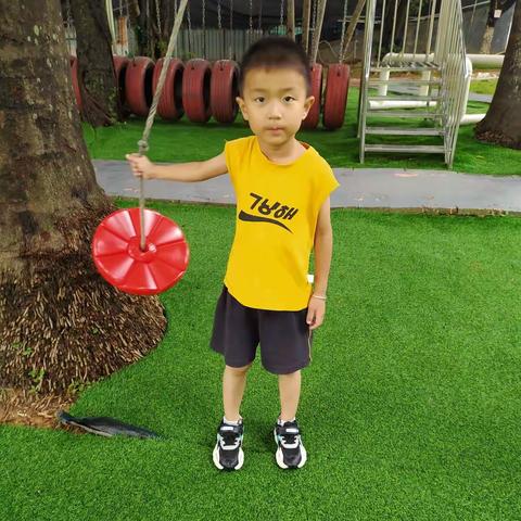 五联幼儿园大二班赖宇轩的相册
