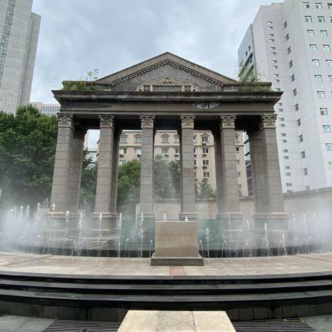 西京医院融媒体拟推出MV。我们在拍摄间隙中拍的部分照片。彰显了一群平均年龄为75岁左右的西京退休干部的风采