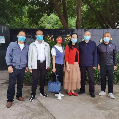 “大手牵小手”关爱在行动