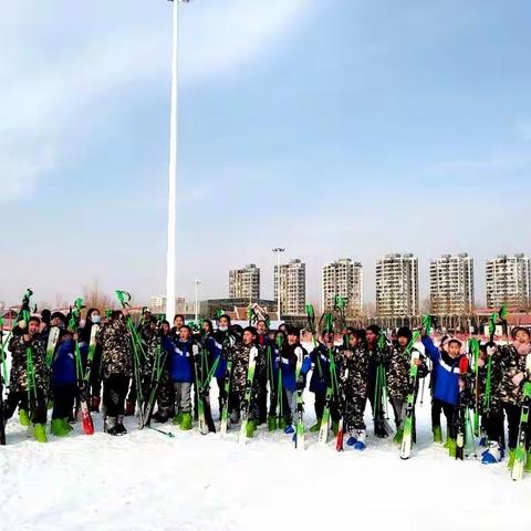 激情冬奥  燃情冰雪——北戴河区蔡各庄小学冰雪运动体验活动