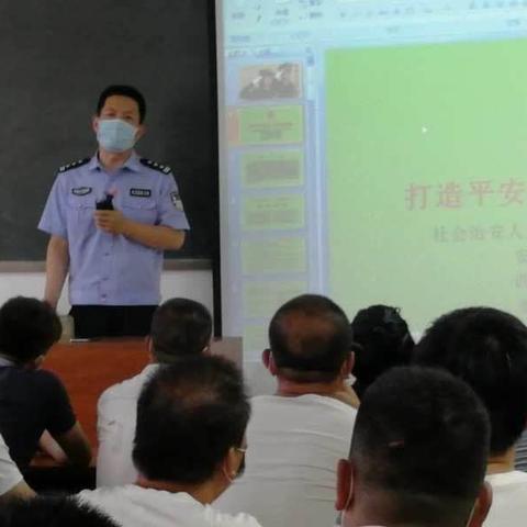 公交分局七大队组织新上岗出租汽车驾驶员开展治安培训