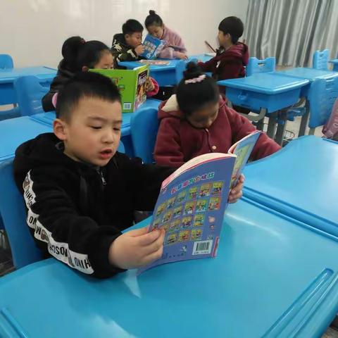 一3班的读书生活