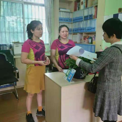 市教育局到各区教育局和乡镇督导检查教育扶贫迎国检工作