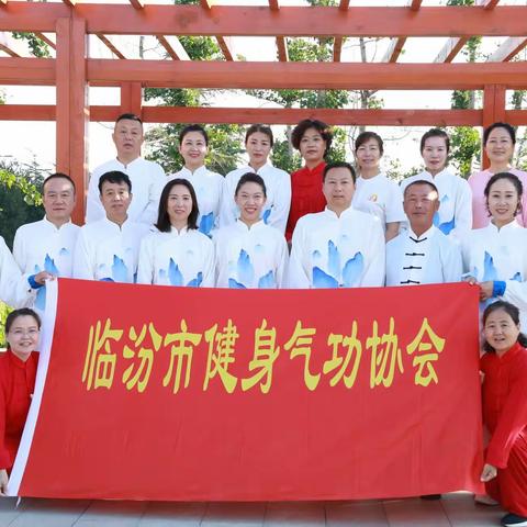 不忘初心，再接再厉；行而不辍，未来可期。