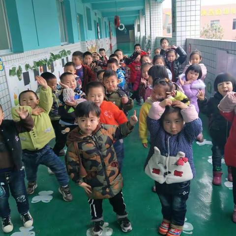 2018年中一班小朋友开学第一天