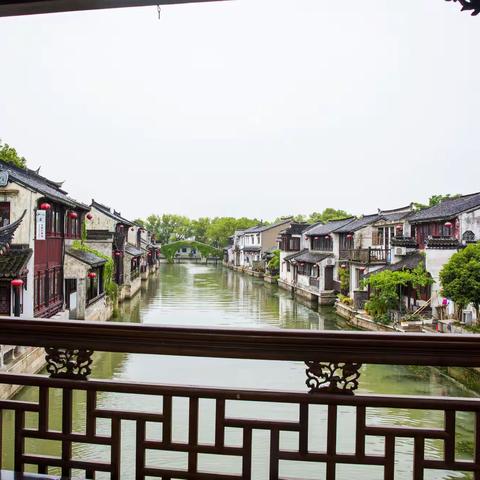 游雨中巴城老街随拍