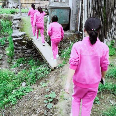幼儿园开展精准扶贫送温暖活动
