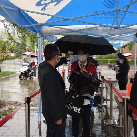 顶风冒雨喜迎学子返校，团结一心成就石中高度   -------石庙中学2021年秋季九年级复学记