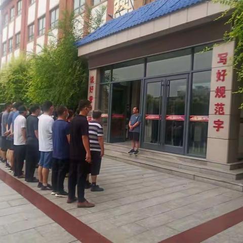 大爱无疆 致我们的抗疫志愿者