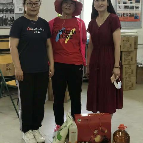 东馨园社区开展无军籍退休职工慰问活动