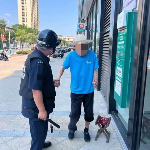 农行济南分行平阴榆山路支行—敬老爱老无止境，浓情服务暖人心