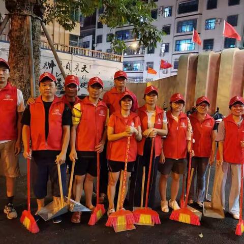 文昌中学 后勤党支部 党日主题活动一党员志愿者开展义务劳动