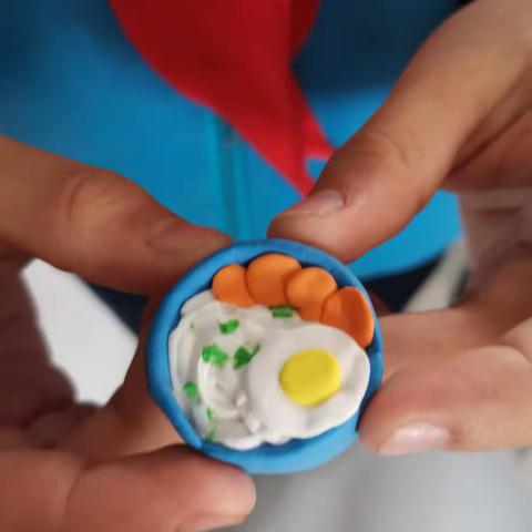 【54班】玩泥巴的小孩😄