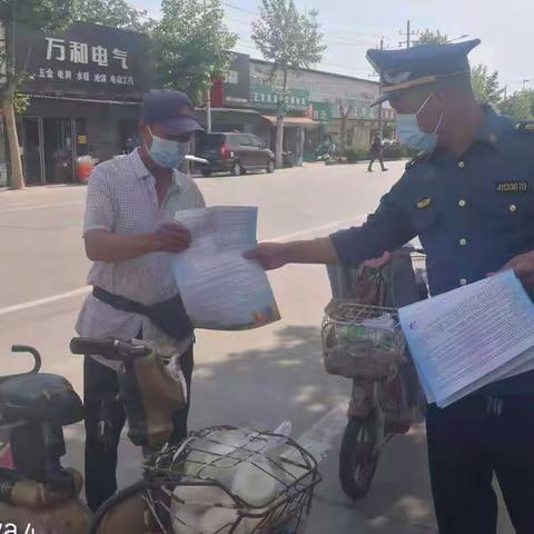 关于中心路产路权部下发的《路政宣传月活动》，泰赢公司积极整治管养路段。