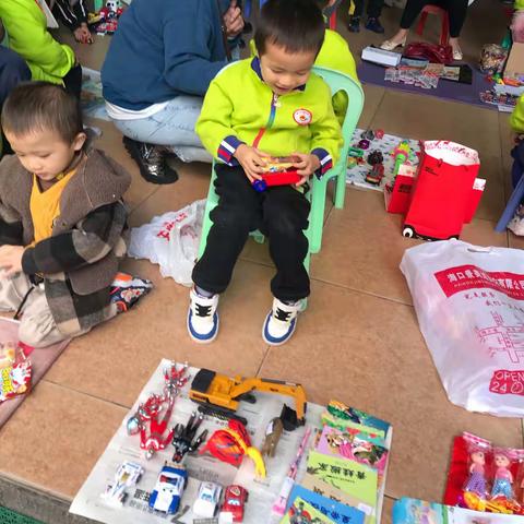 海艺幼儿园亲子活动“跳蚤市场”开市啦   大2班精彩瞬间📷