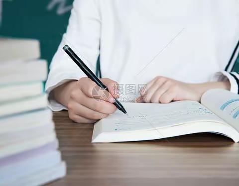 听课评课促成长，躬身耕耘展风采——实验小学三年级数学组《小数的初步认识》研磨课活动