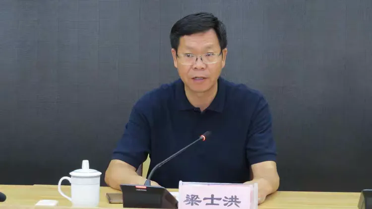 区政府副区长梁士洪作开班动员讲话,既有站在全区的高度的安排部署,又