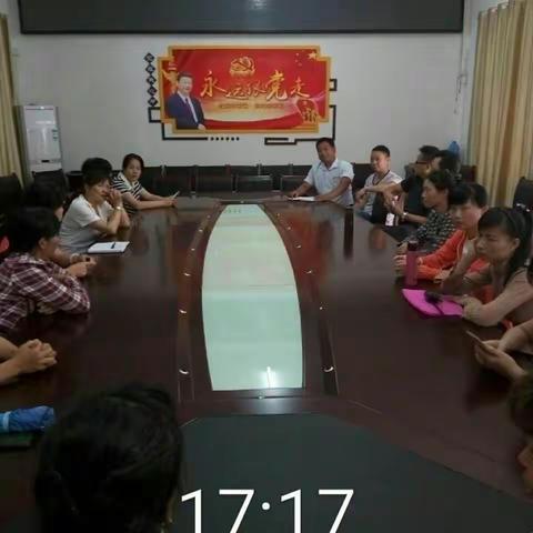 祝孩子天天开心，好好学习，老爸每时每刻都在想你们。