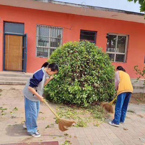 关爱学生幸福成长   ------  小东坊学校开展劳动最光荣活动   弘扬中华优良传统