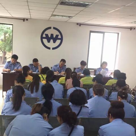 西城所重点整治店外经营及夜市摊点