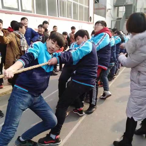 七四班班训:学会做人，学会学习，学会处事。