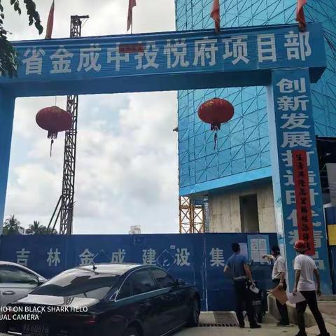 天涯区住建局建管办开展复工项目工地疫情防控情况巡查