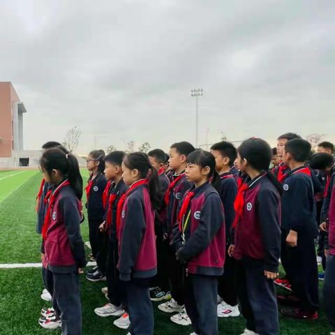 二三年级行为习惯养成暨三月雷锋少年颁奖主题晨会
