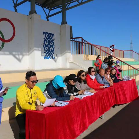 新左旗阿一小2018年秋季田径运动会